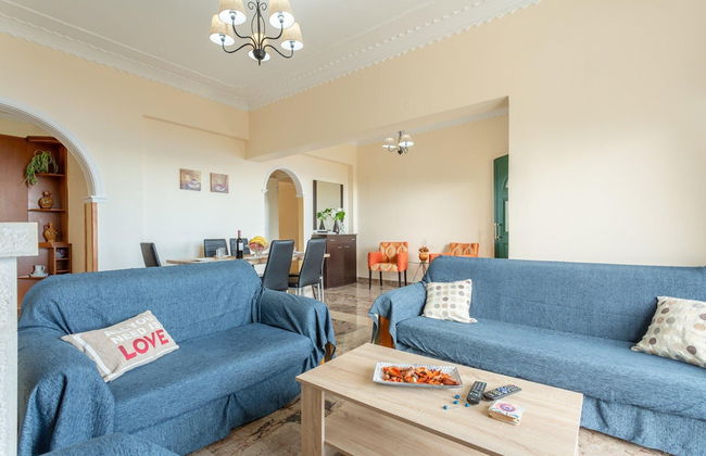 Sofia Large Private Pool Walk to Beach Sea Views A C Wifi Car Not Required - 1552 - Photo 11