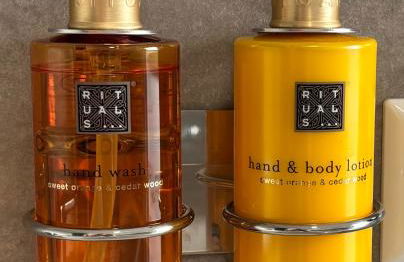 REMA Homes - 180x200 Bett Küche Bad 50'' TV Tiefgarage - Foto 22