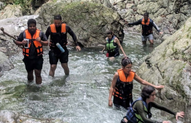 Hike to El Habitáculo Waterfall - Foto 6