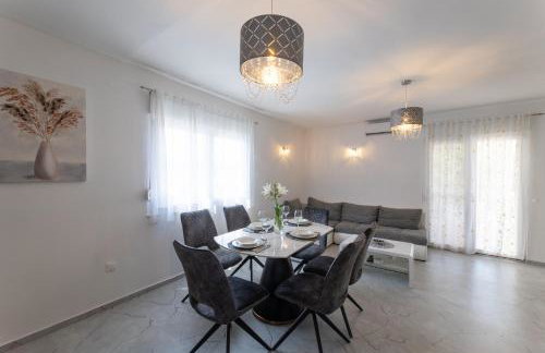 Treno, Luxurious Apartment with Jacuzzi and Sea-View - Foto 26