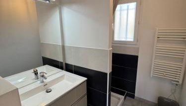 Petit cocon à deux pas d aix - Foto 5