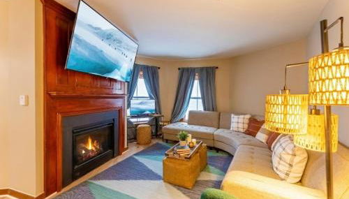 Lux Stay USA Ballhooter Vista Ski-InOut Hot Tub - Foto 3