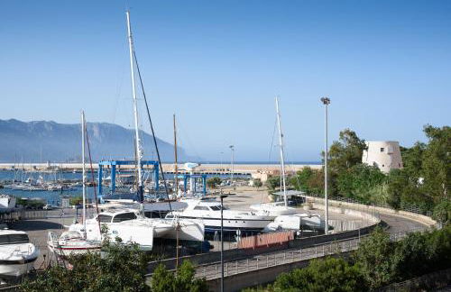 LOFT LUNGOMARE vista MARE e MONTI - Foto 13