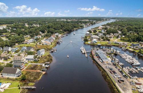 Little River 3BR Villa with Outdoor Movies & Fire Pit, Indoor Fire Place, Arcades, & Beach! - Foto 60