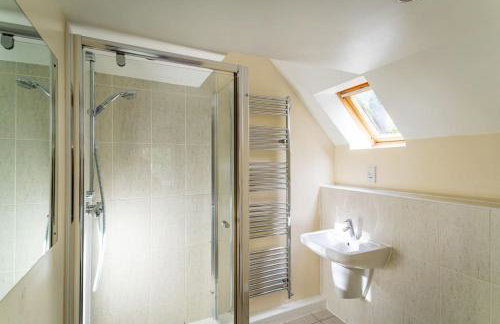 Stanton, woodland lodge with hot tub for 14 - Foto 13