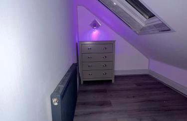 Luxxe House with Hot tub and Pool table - Photo 17