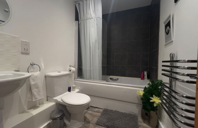 2 Bedroom Near Ocean Village Marina Port Apartment - Foto 12