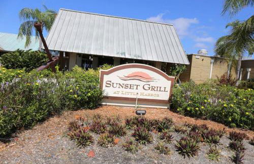 Beautiful New Luxury Townhome with Private Beach and Swimming Pools - Foto 72