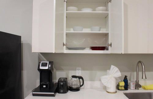RARE 1BR Apt with Character GREAT Location! - Foto 15