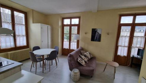 T2 avec terrasse vue Hautacam dans villa historique "Victoria" - Foto 4