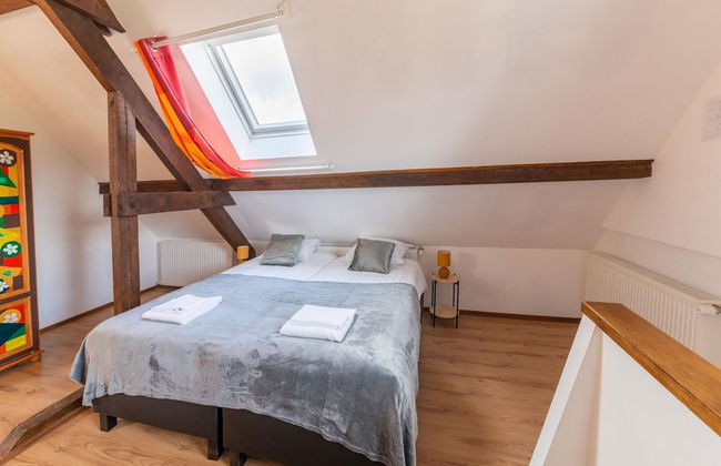 Family Villa Near Lake - Photo 11