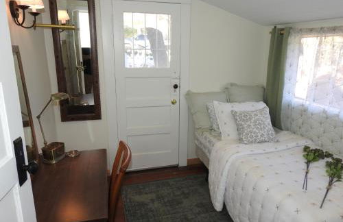 Miners Choice 3 Bedroom on Main St Bonus Rooms Sleeps up to 9 TV WIFI Piano - Foto 39