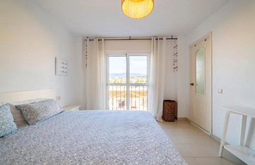 Just at the heart of the village - Photo 4