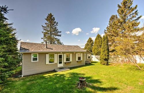 Bayfront Hancock Cottage with Beach Access and Views! - Photo 24