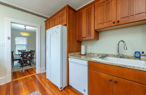 Bohemian Family Friendly 2BR Home-Near Biltmore - Foto 13