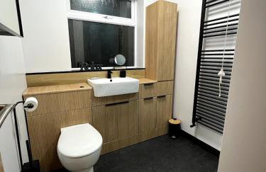 Luxury modern home log fire & outdoor living - Foto 21