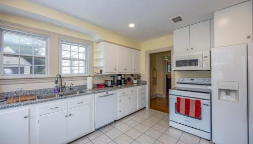 Harrisonburg Hidden Gem Across from JMU & Hotspots - Photo 4