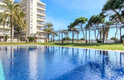 Beachfront Apartment with Pool and Garden S Abanell Blanes - Foto 1