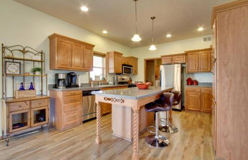 Spacious Canyon Ferry Lake House with Bar and Views! - Foto 7