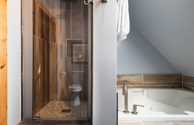 Timberline by Avantstay Stunning Chalet Cabin w Hot Tub Pool Table Home Theater - Foto 18