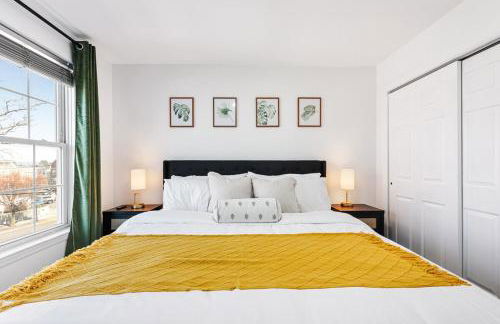 NYC 20min, Sleeps 10, Free Parking, Patio - Foto 34