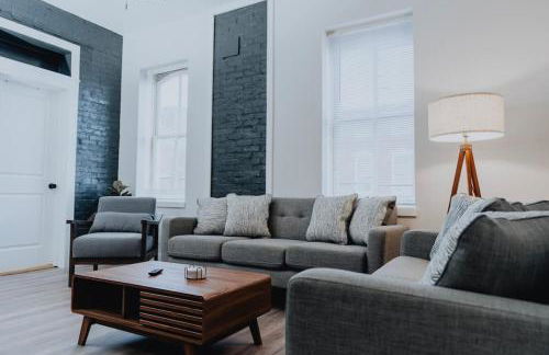 Luxe 2BR Oasis Patio & Laundry Soulard - Foto 1