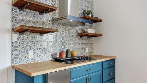 Modern Victorian House With Relaxing Courtyard - Near FQ - Foto 4