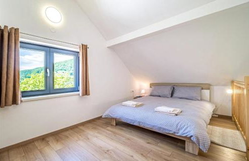 4 Bedroom Nice Home In Ivancici - Foto 7