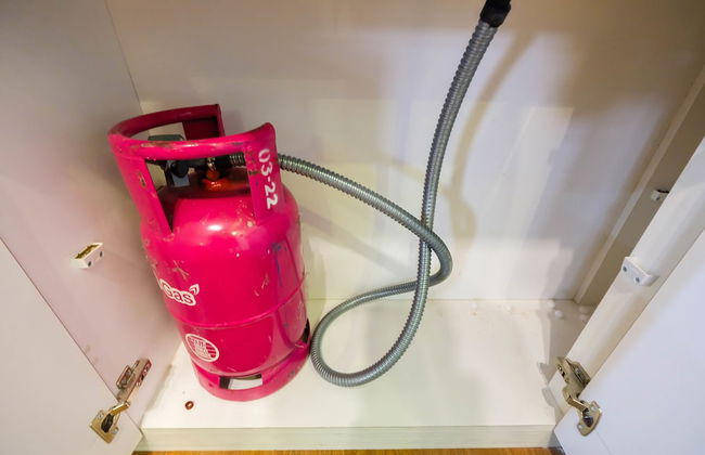 Spacious Studio Room at Green Pramuka Apartment - Foto 26