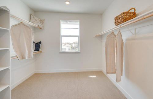 Elegant and Spacious Retreat with Yard in Woodland! - Foto 20