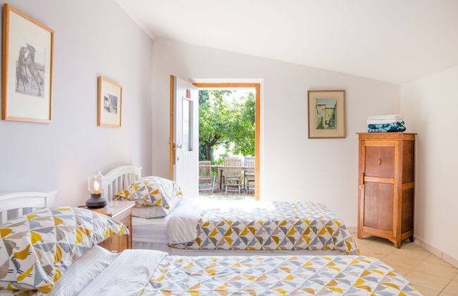 Home set in Olive Grove With Stunning Views - Foto 2