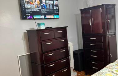 Beautiful 3 - 4 Bedroom Home Fully Furnished Including Utilities Close to I95 & Train - Foto 14