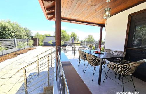 Summertime Villa just 90meters from the sea! - Foto 1