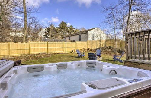 NEW! Updated Mystic Home w/ Sauna, Hot Tub & Deck - Foto 10