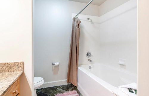 Crestview Condominiums by All Seasons Resort Lodging - Photo 136