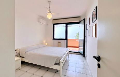 Bilocale con piscina condominiale - Foto 13