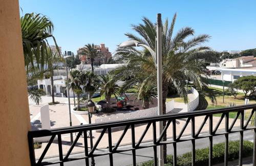 Muy buena ubicación, cerca de la playa y céntrico. - Foto 1