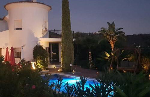 Villa Torre mit Pool und Bergpanorama - Foto 10