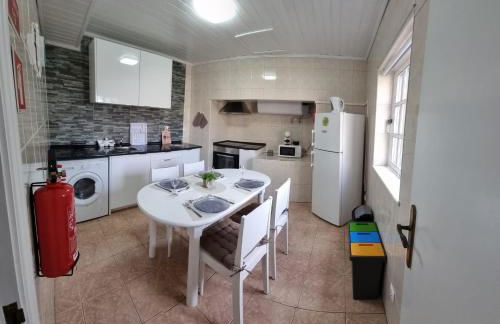 "Apartamentos do Farol" com vista para o mar - Foto 16