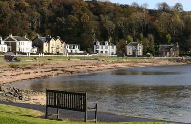 Beside the Bay - Photo 13