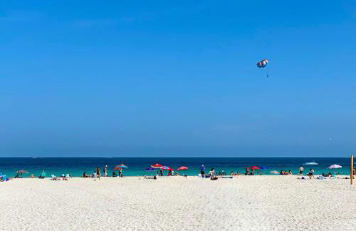 South Beach Suite in South of Fifth Neighborhood Across from Miami's Best Beach - Foto 28