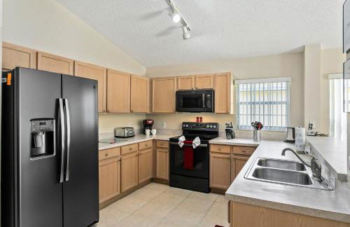 South Facing Pool Deck - Private Outlook - Game Room - Family Friendly - Nr Disney - Foto 15