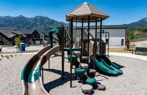 Wasatch Peak Chateau Unit A with Pool and Hot Tub - Foto 5