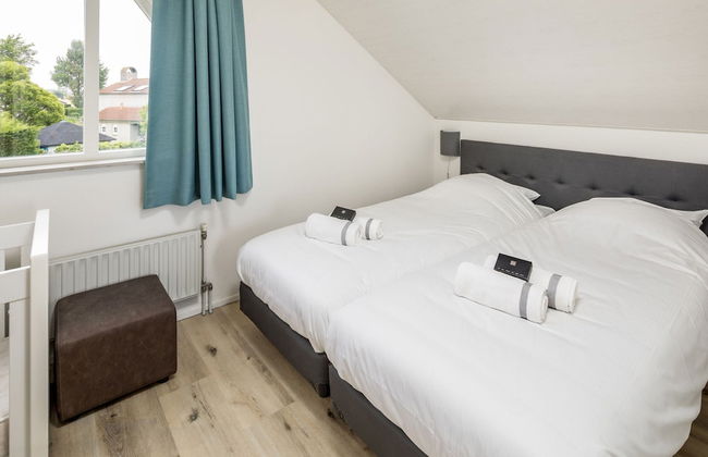 Modern Home by the Beach - Photo 2