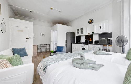 Stylish Central London Flat, Victorian Build, Sleeps 4 - Foto 9