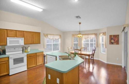 Villages Large 2 bed room 2 bath near shopping - Foto 5