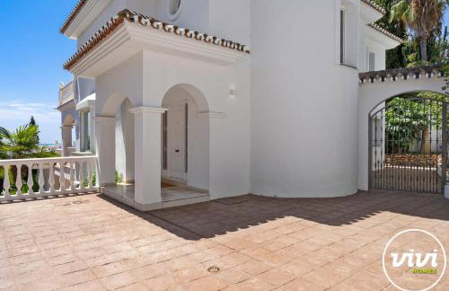 ViVi Homes - Villa Torre Alta - Sea views - pool - terrace - Photo 40