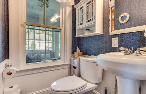 Hot Tub and Fireplace Coastal Getaway in Maine - Foto 13