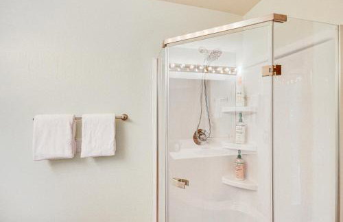 Steps to River! Rhododendron Family Retreat - Foto 14