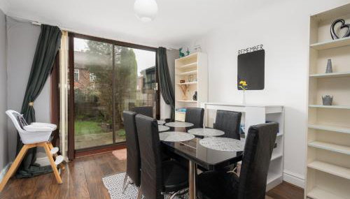 Manchester Business and Leisure Home with Free Parking - Foto 4